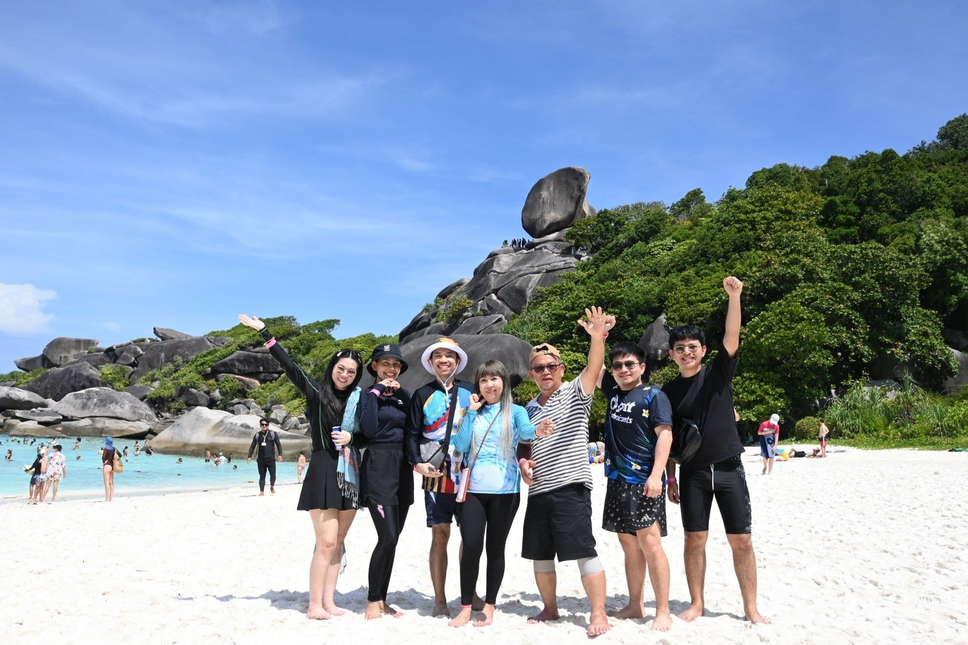 สิมิลันสวรรค์แห่งท้องทะเลไทย น้ำใสทริปนี้ไปยกแก๊ง - Similan islands