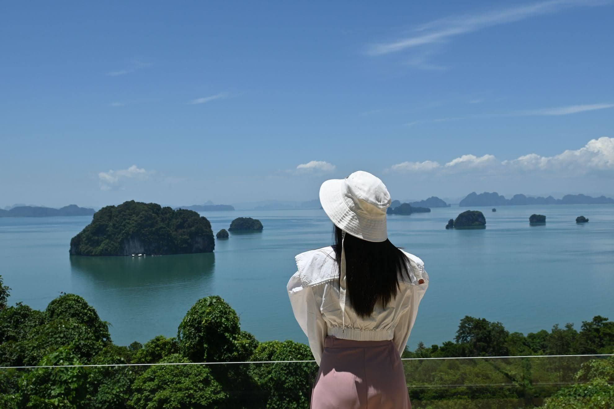 เขาทองฮิล คาเฟ่วิวหลักล้าน จุดเช็กอินสุดโรแมนติกแห่งกระบี่